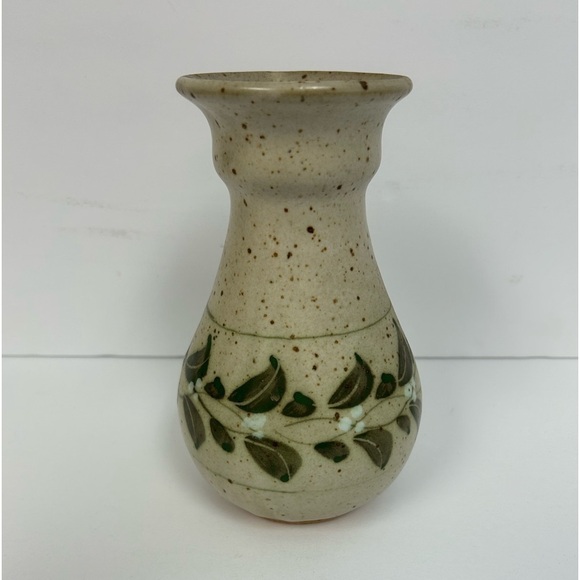 Vase/ pottery/ beautiful colors approx. 7”H by 3”/ please see pictures - Picture 1 of 6